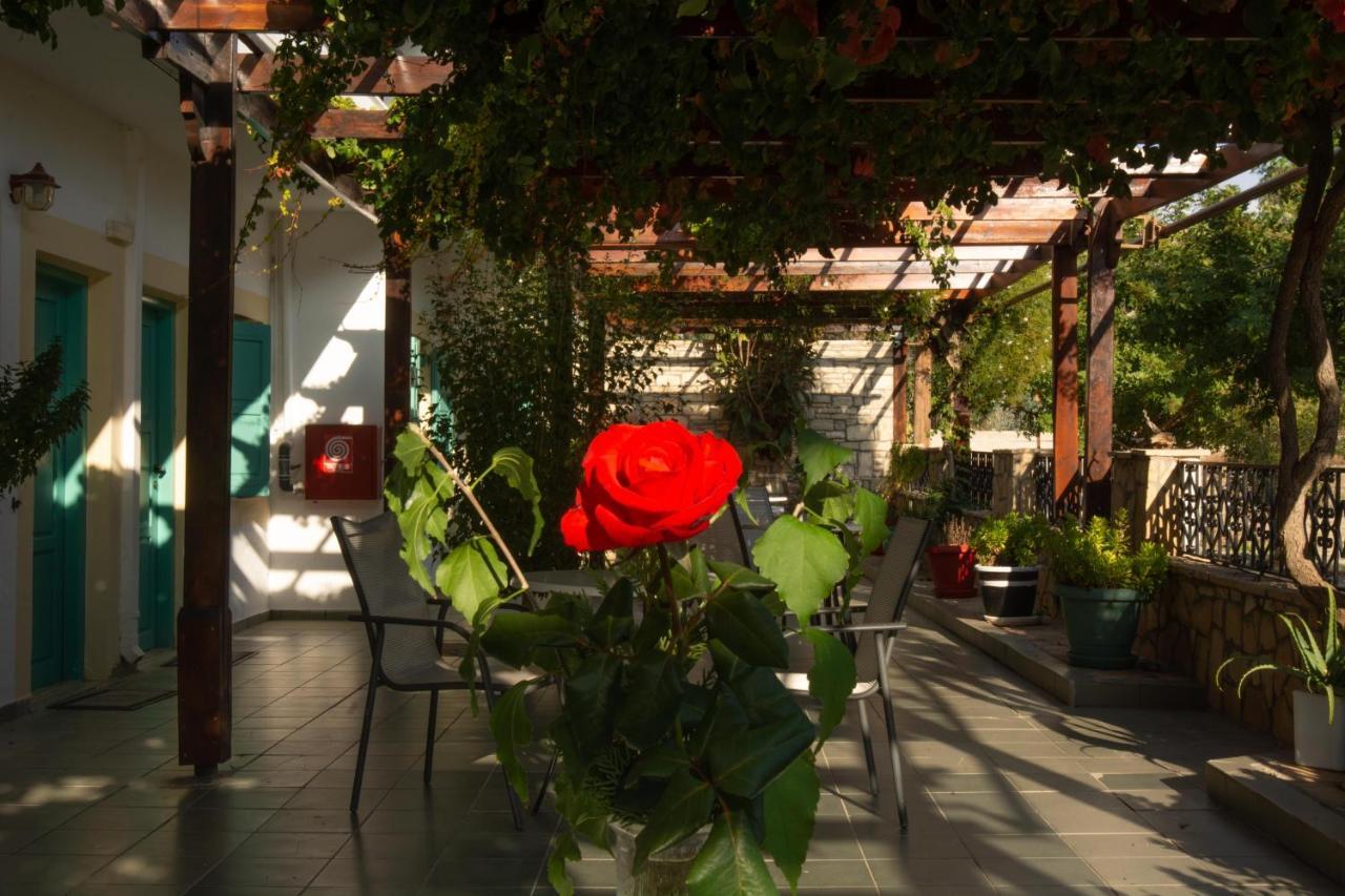 Dimitris Villa Hotel Matala Dış mekan fotoğraf